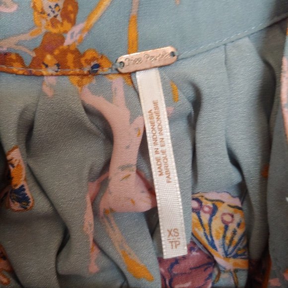 Free People oversized boho flowy top Size XS seafoam with pink & orange floral - Picture 8 of 14